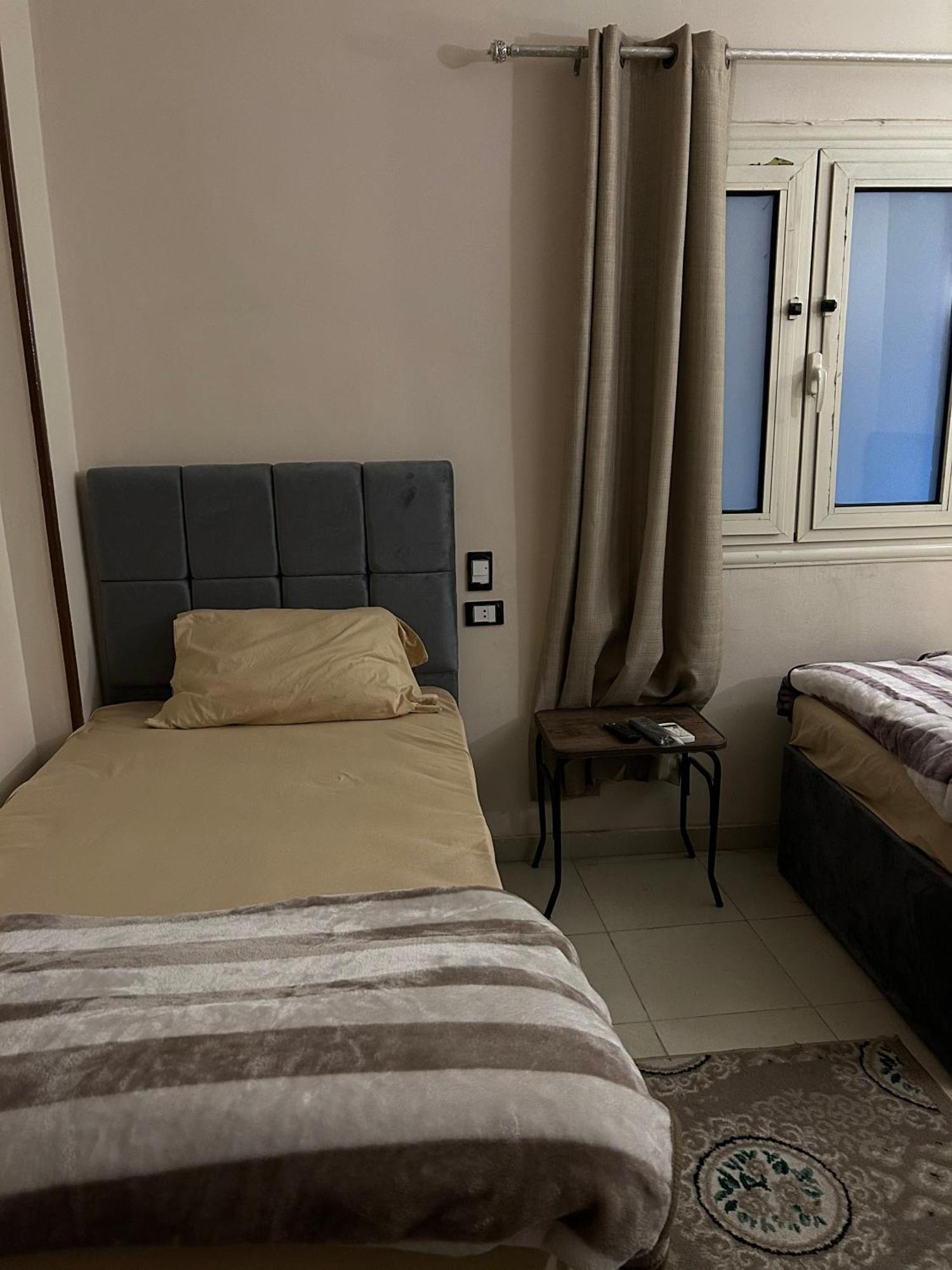 Pyramids Road Guest House Cozy Rooms And Rooftop Breakfast With The Pyramids View Nazlet el-Sisi Экстерьер фото