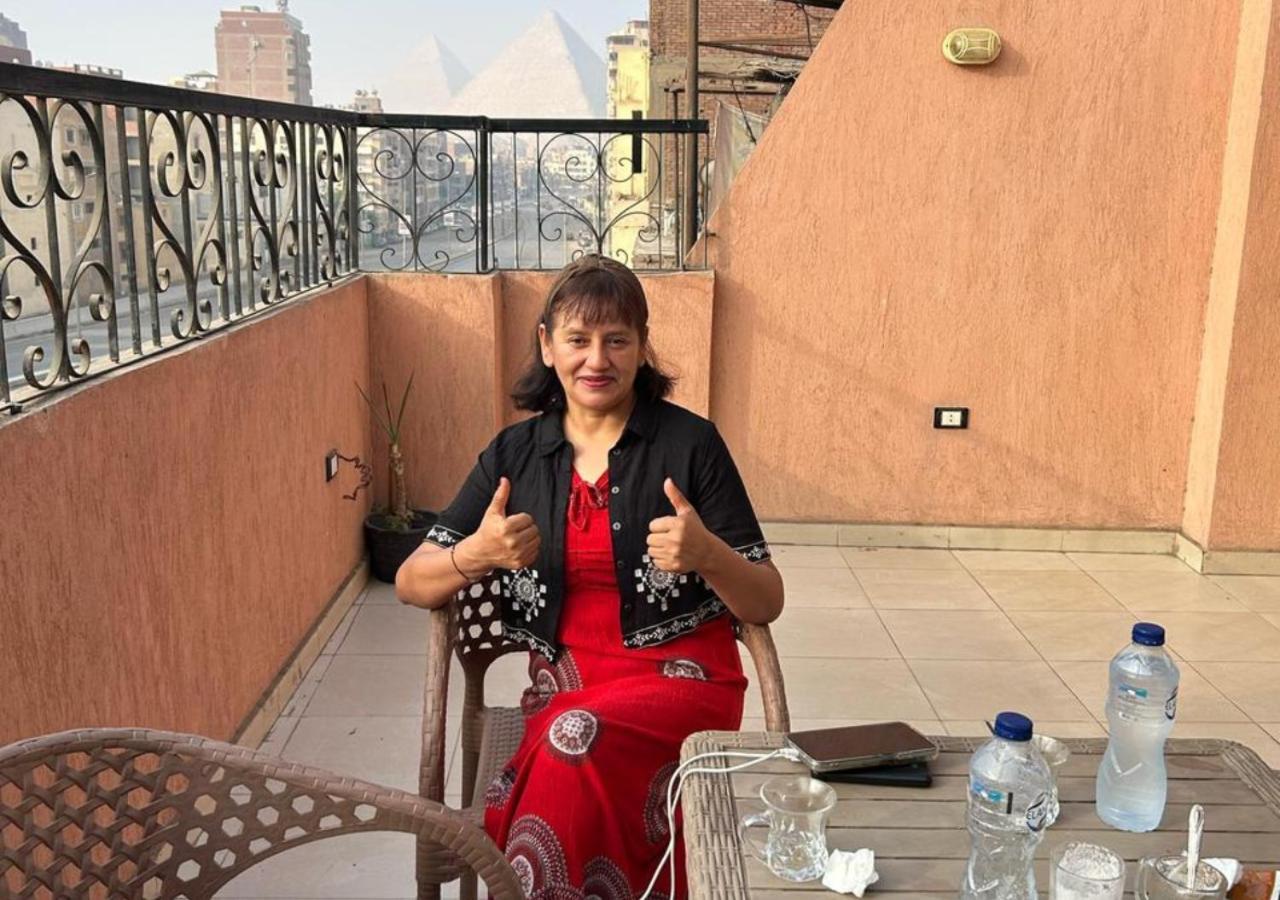 Pyramids Road Guest House Cozy Rooms And Rooftop Breakfast With The Pyramids View Nazlet el-Sisi Экстерьер фото